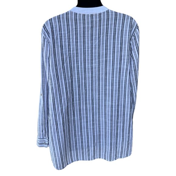 🌸4/$50🌸 Longsleeved Gray and White Striped Tunic - Picture 7 of 16